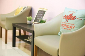 Modern Home/ 5 min Jonker/walking Mahkota Mall & hospital/ 24 pax 7R6B/ Mlk Town